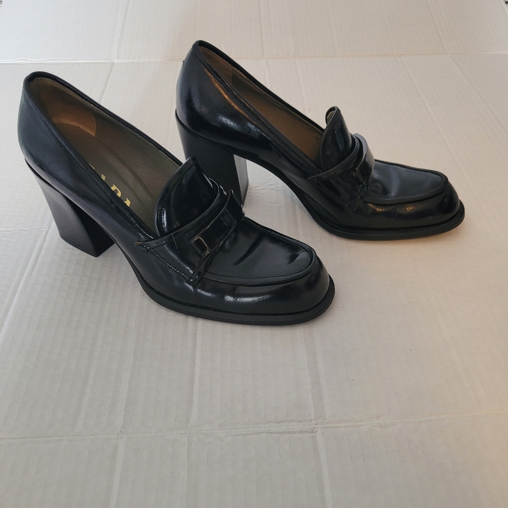 Vintage Leather Prada Loafers Heel - Picture 3 of 15